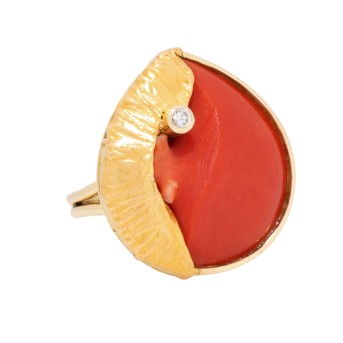 JACOBI JACOBI Ring mit Koralle in Freiform und Brillant
