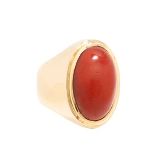 Ring mit feinem, roten Edelkorallencabochon,