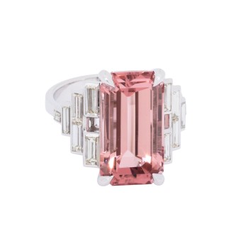 Eleganter Damenring, bes. mit 1 feinen rosa Turmalin 9,46 ct.