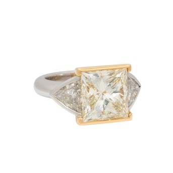 Ring mit Diamant im Prinzessschliff von 9,02 ct (punz.),