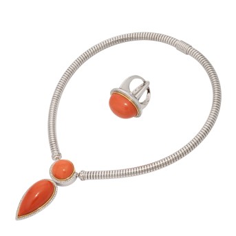Erhabenes Korallen-Set aus Cocktailring und Collier, mit Brillanten