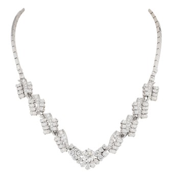 Collier mit Brillanten von zus. ca. 12 ct,