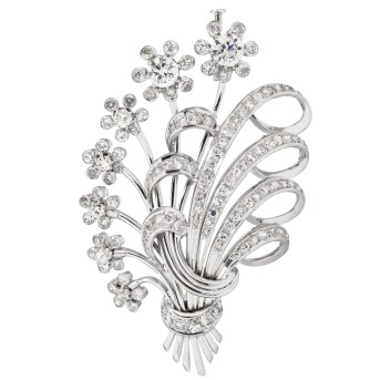Blütenbrosche mit Diamanten von zus. ca. 5,9 ct,