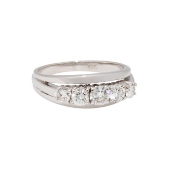 Ring mit 5 Brillanten von zus. ca. 0,7 ct,
