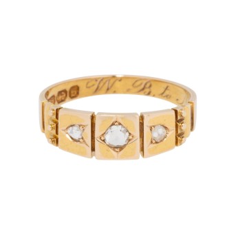 Historischer Ring mit 3 Diamantrosen,