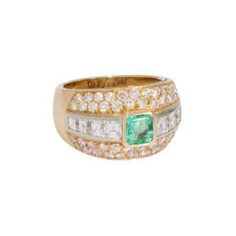 Ring mit Smaragd und Diamanten,