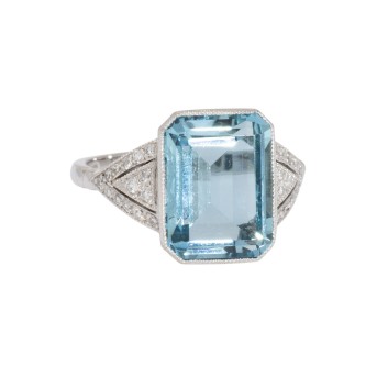 Ring mit Aquamarin und Brillanten,