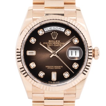 ROLEX ROLEX Day-Date 36 Ref 128235 'Brown Ombre Diamond Dial' Herrenuhr von 2022. Box und Papiere.