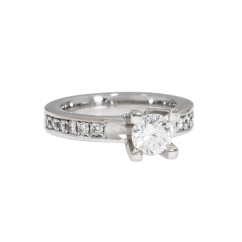 Ring mit Brillanten von zus. ca. 0,75 ct,