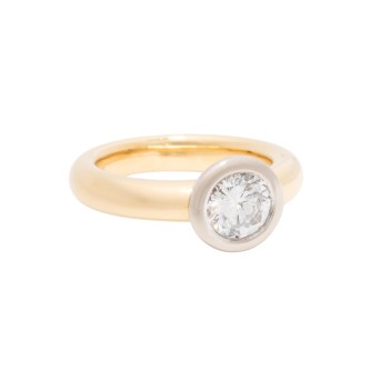 Solitärring mit Brillant ca. 0,92 ct (grav.),