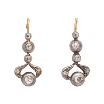Ohrhänger mit Diamanten zus. ca. 0,50 ct,