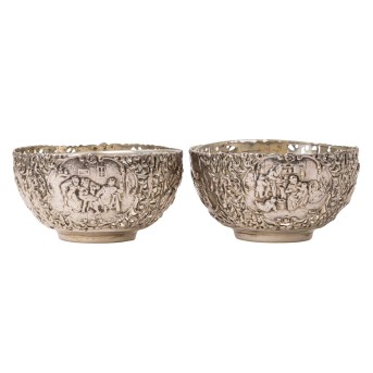 PAAR HISTORISMUS-SCHALEN MIT GLAS-EINSÄTZEN