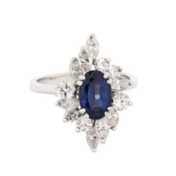 Ring mit Saphir und Diamanten zus. ca. 1,2 ct,