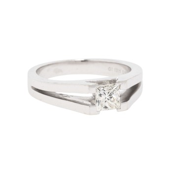 Ring mit Prinzess-Diamant ca. 0,55 ct,