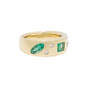 Ring mit Smaragden zus. ca. 0,98 ct und Brillanten