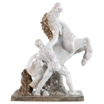KARLSRUHER MAJOLIKA große Figurengruppe 'Rossebändiger', 1. H. 20. Jh.