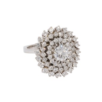 Ring mit zentralem Brillant von ca. 1 ct,