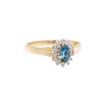 Ring mit Blautopas und Diamanten