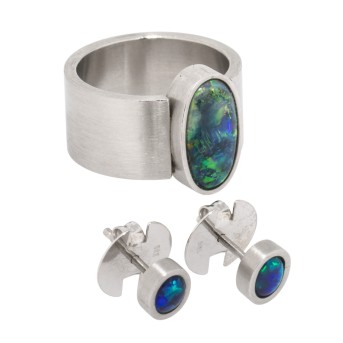Schmuckset mit feinen Schwarzopalen