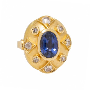 Ring mit Saphir ca. 3,50 ct und Diamantrosen