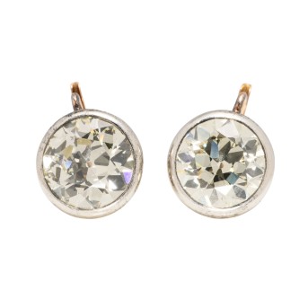 Erlesenes Paar antike Ohrringe mit 2 Altschliff-Diamanten zus. 9,80 ct.