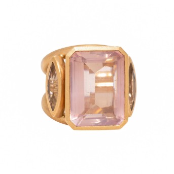 Ring mit achteckigem Rosenquarz ca. 18,5 ct,