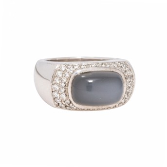 Ring  mit Mondstein von ca. 24 ct  und Brillanten