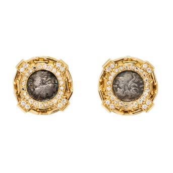 Extravavante Clip-Ohrstecker mit römischen Münzen und Brillanten von zus.  0,59 ct,