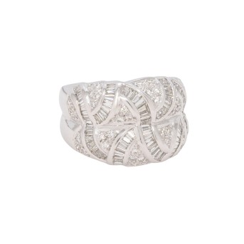 Ring mit Diamanten von zus. ca. 2 ct,