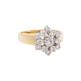 Ring mit Diamanten