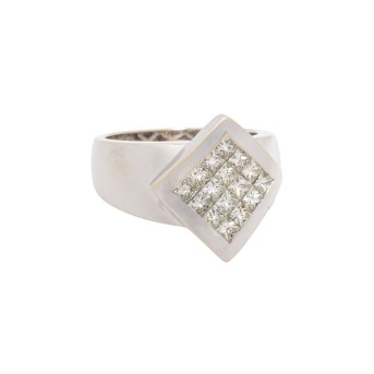 Ring mit 12 Prinzess-Diamanten