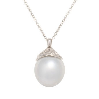 Anhänger mit feiner weißer Südseeperle, sowie Brillanten Pavé 0,57 ct.