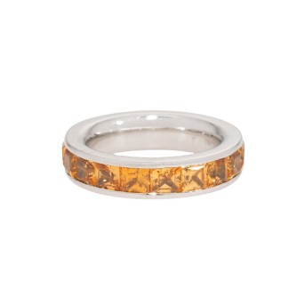 Memoire Ring mit Mandarin-Granaten im Princesschliff