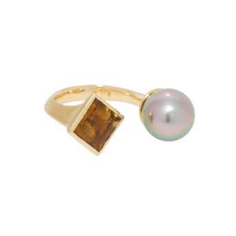 Ring mit Topaz und Zuchtperle, 