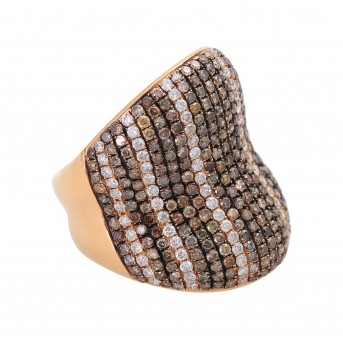 Feiner Damenring. Bes. mit 366 braunen und weißen Diam.-Brill. zus. 3,31 cts. TW/SI.