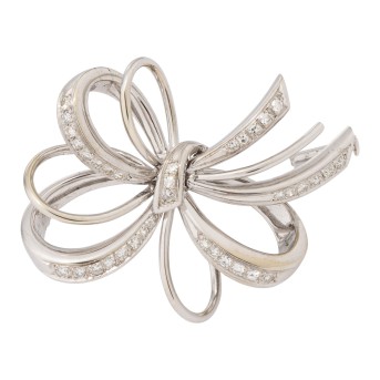 Brosche 'Schleife', besetzt mit Achtkant-Diam. 0,74ct.  graviert.