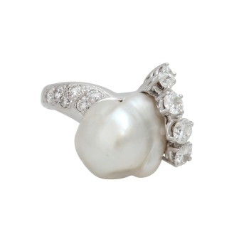 Damenring, bes. mit 1 Keshiperle u. Brillanten ca. 0,60 ct.