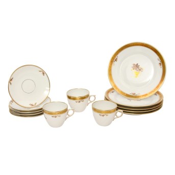 ROYAL COPENHAGEN coffee service pieces for 3-5 persons, 1963-1965.