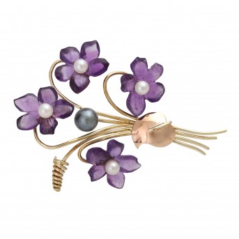 Brosche "Blumenstrauß", besetzt mit Amethysten blütenförmig geschnitzt und 5 Zuchtperlen.