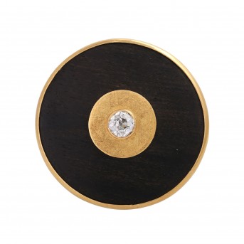 TINKL Jewelry, Constance. Fine unique ring, set with 1 old cut diamond ca. 0,75 ct. WHITE/P2 on brown ebony.