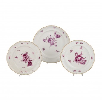 LUDWIGSBURG LUDWIGSBURG Rundschale mit 2 Tellern, 1760-1790.