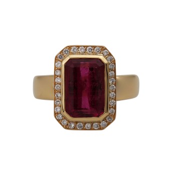 Decorative ring with extremely fine rubellite of approx. 4.0 ct 