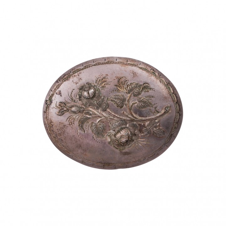Brooch, oval shape, depicting flowers. 