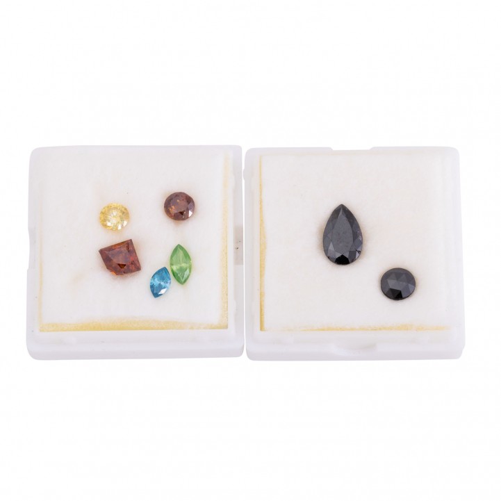 Mixed lot of colored and black diamonds weighing ca. 6.5 ct,  