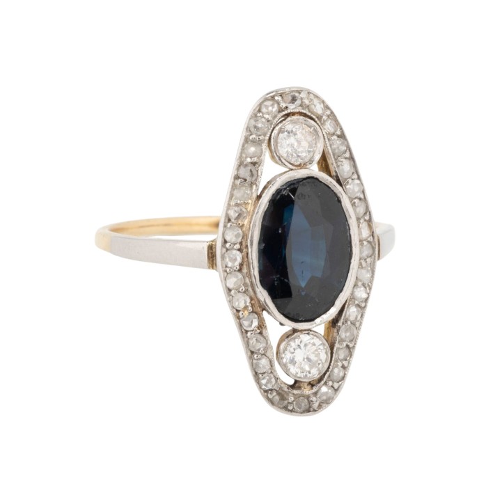 Ring mit Saphir, Diamanten  