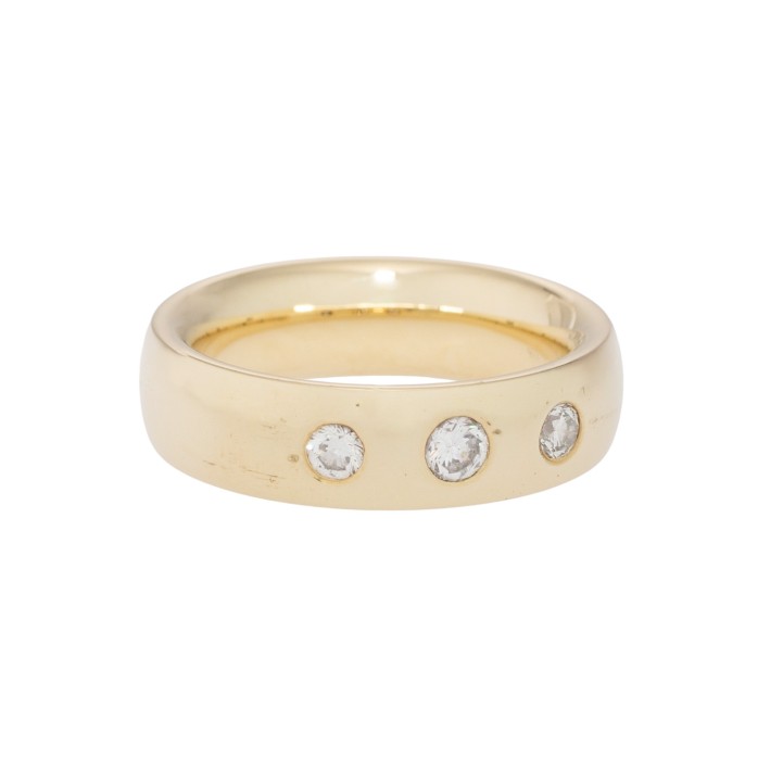 Ring with 3 diamonds, 