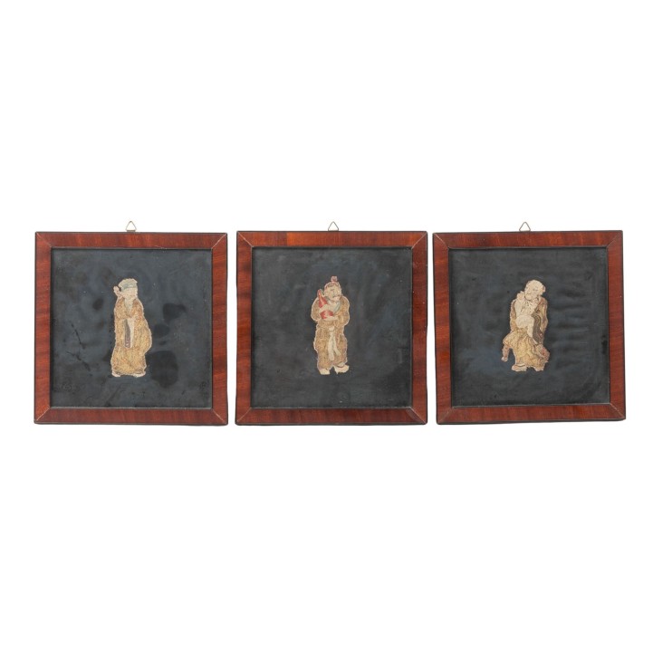 3 Stickereien von Unsterblichen. CHINA, um 1900, 