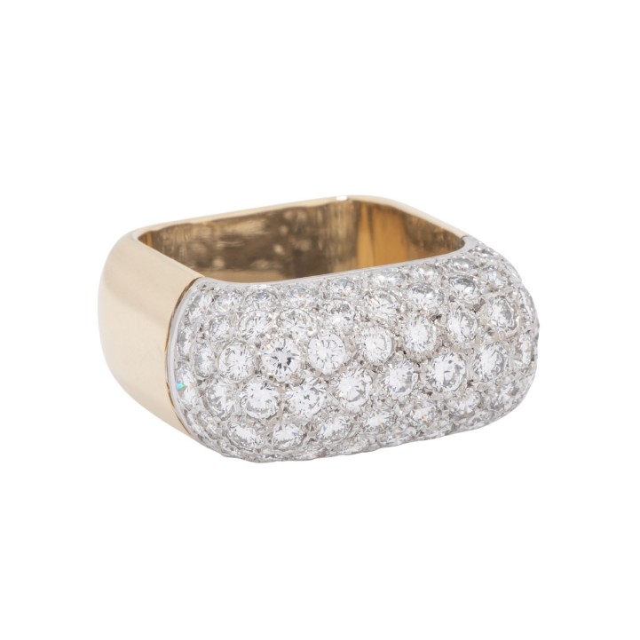 Ring mit 73 Brillanten von zus. ca. 2,8 ct,  