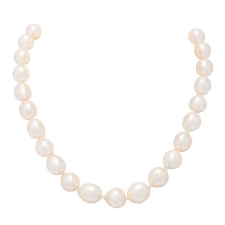 South Sea pearl necklace 