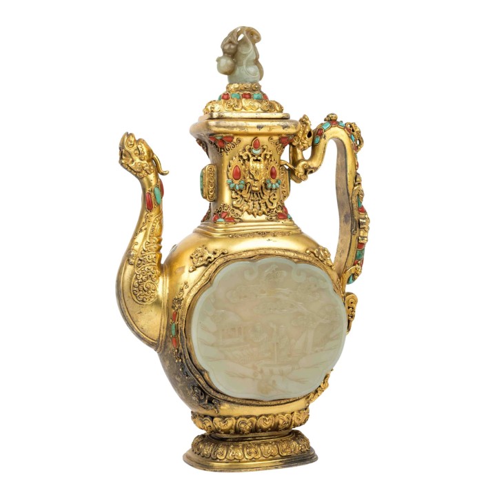 CHINA, Prächtige Silberkanne mit Jadeauflagen. 950er Silber. 